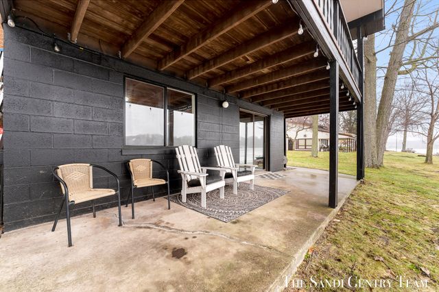 4050 W Orchard Drive, Hart Twp, MI 49420