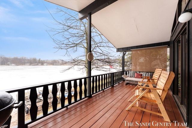 4050 W Orchard Drive, Hart Twp, MI 49420