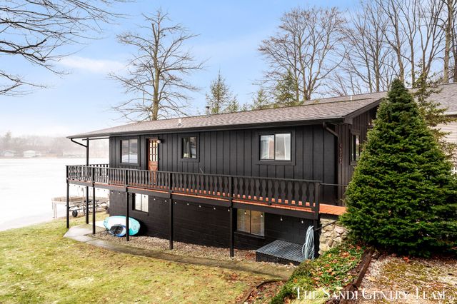 4050 W Orchard Drive, Hart Twp, MI 49420