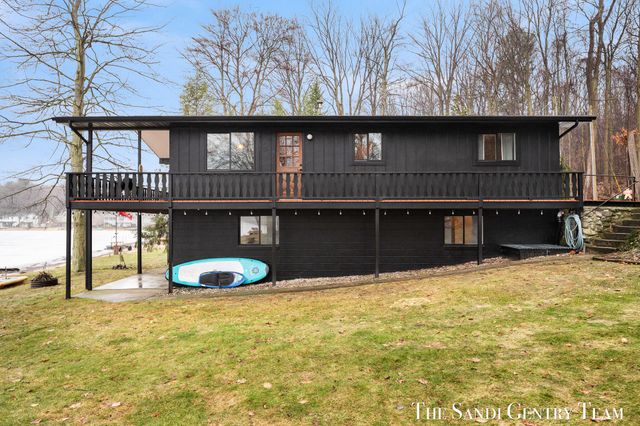 4050 W Orchard Drive, Hart Twp, MI 49420