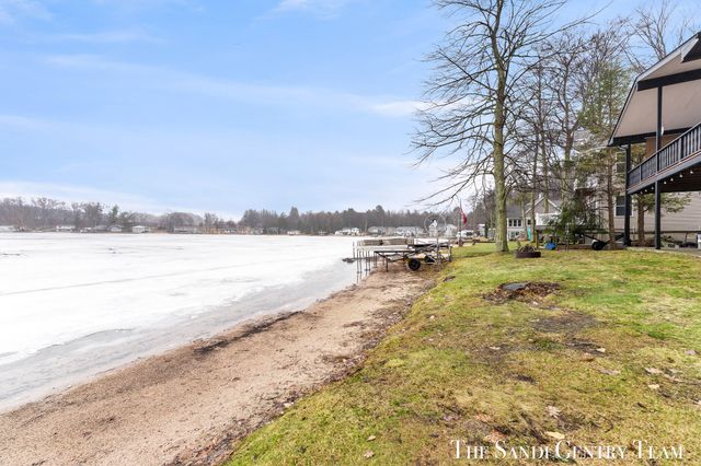 4050 W Orchard Drive, Hart Twp, MI 49420