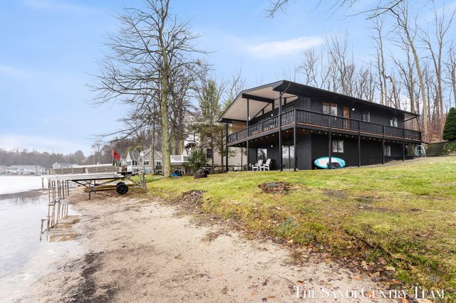 4050 W Orchard Drive, Hart Twp, MI 49420