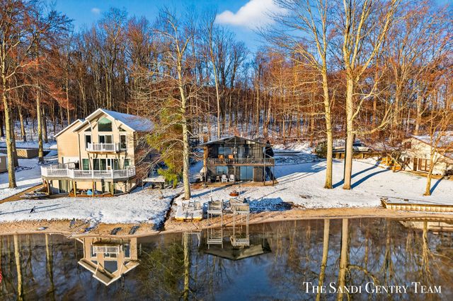 4050 W Orchard Drive, Hart Twp, MI 49420