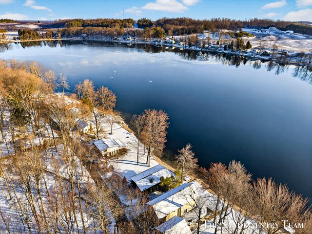 4050 W Orchard Drive, Hart Twp, MI 49420