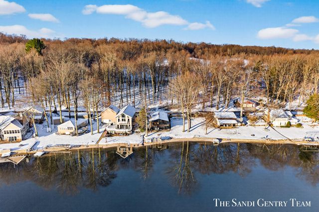 4050 W Orchard Drive, Hart Twp, MI 49420