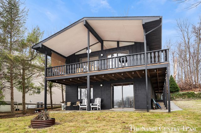 4050 W Orchard Drive, Hart Twp, MI 49420