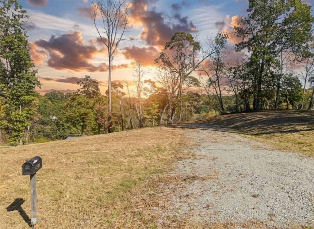 4251 Hilty Road, Murrysville, PA 15632