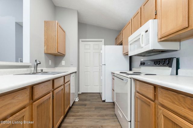 410 Ethridge Ave 207, Louisville, KY 40223