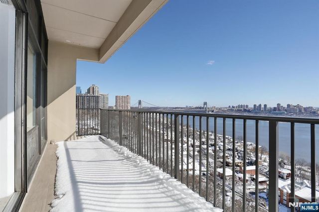 3 Horizon Road 1432, Fort Lee, NJ 07024