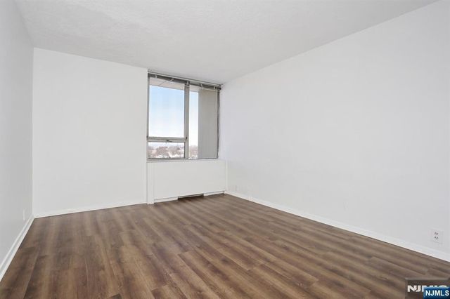 3 Horizon Road 1432, Fort Lee, NJ 07024