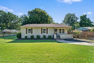 3915 LYTLE CIR, Memphis, TN 38122
