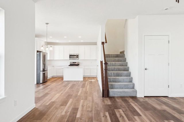 1286 Olde Highlander DRIVE, Oconomowoc, WI 53066