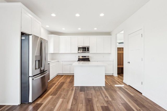 1286 Olde Highlander DRIVE, Oconomowoc, WI 53066