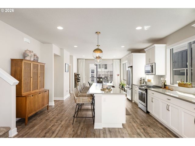 17312 Sw KITE Ln, Beaverton, OR 97007