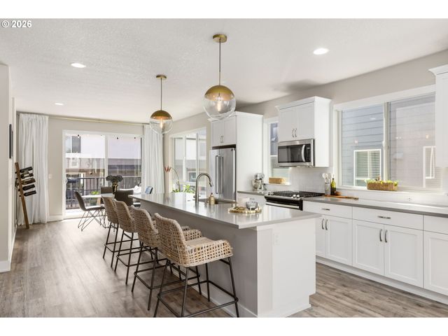 17312 Sw KITE Ln, Beaverton, OR 97007