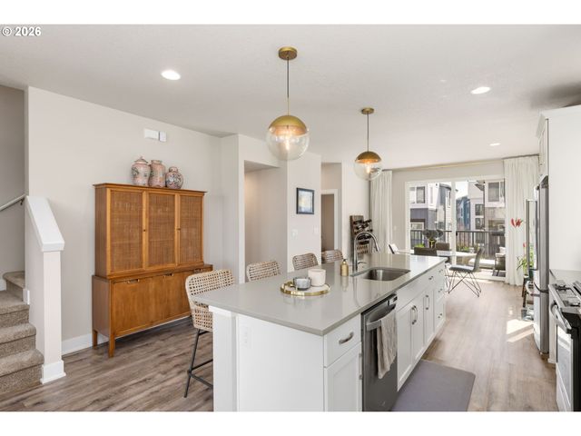 17312 Sw KITE Ln, Beaverton, OR 97007