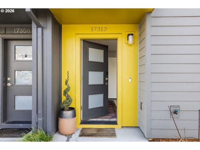 17312 Sw KITE Ln, Beaverton, OR 97007