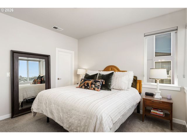 17312 Sw KITE Ln, Beaverton, OR 97007