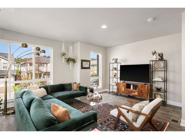 17312 Sw KITE Ln, Beaverton, OR 97007