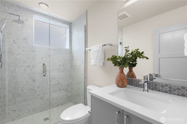5515 A 9th Avenue NW, Seattle, WA 98107