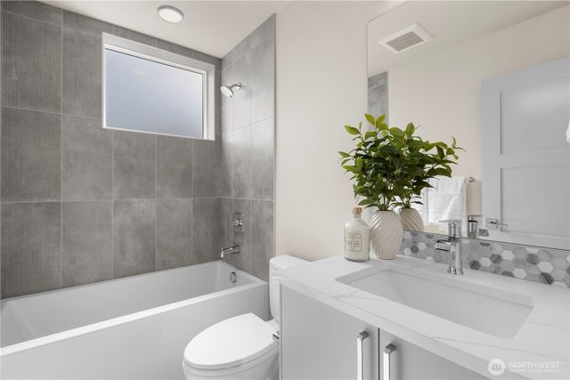 5515 A 9th Avenue NW, Seattle, WA 98107