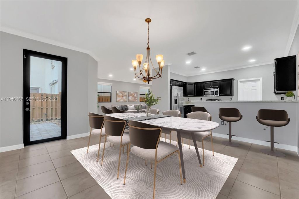 Image 5 of property listing at 3401 SE 5th St, Homestead, FL 33033