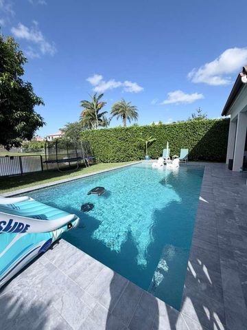8408 NW 40th Street, Cooper City, FL 33024