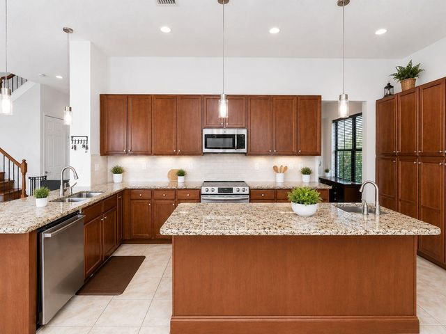 8408 NW 40th Street, Cooper City, FL 33024