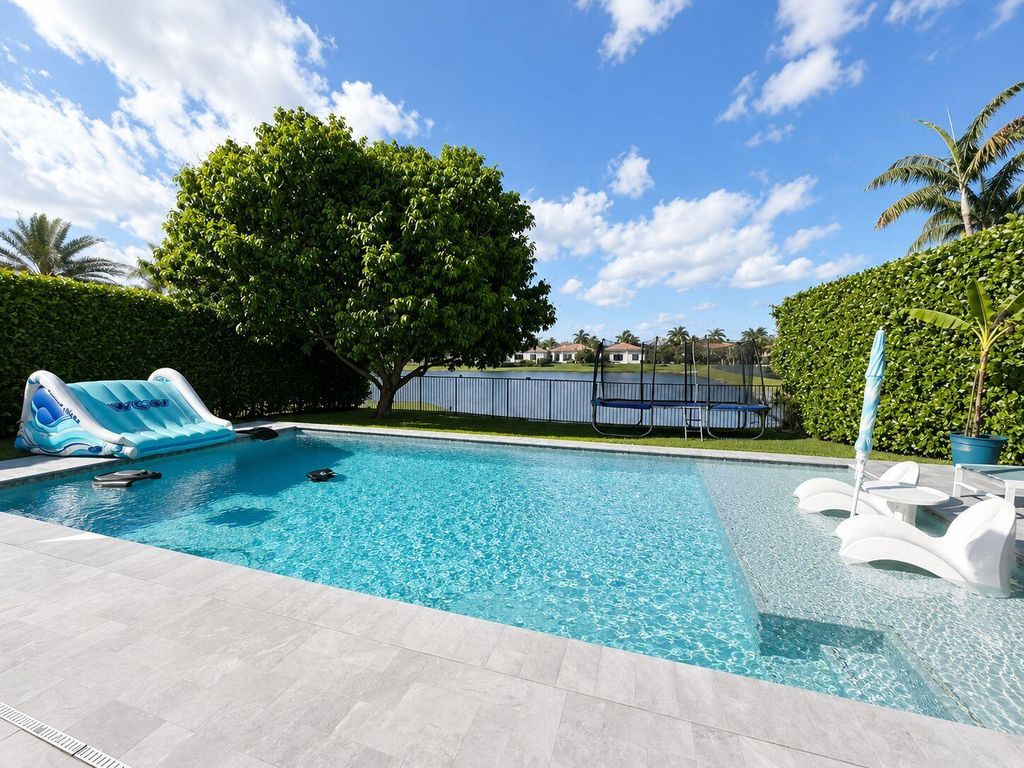 8408 NW 40th Street, Cooper City, FL 33024