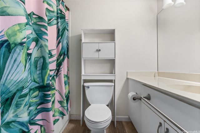 94-586 Lumiauau Street 201, Waipahu, HI 96797