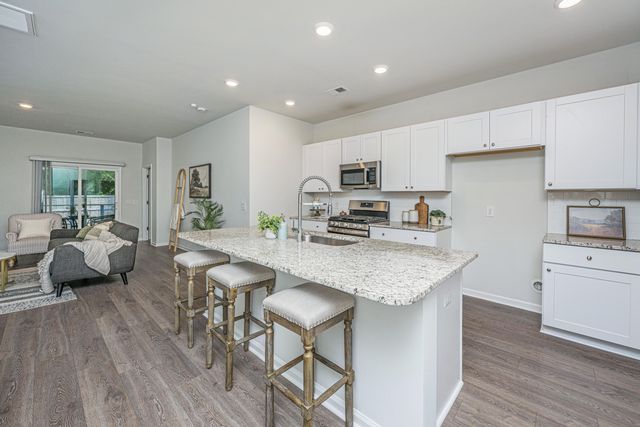 496 Minim Street, Charleston, SC 29414
