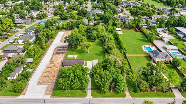 2422 De Soto Street, Houston, TX 77091