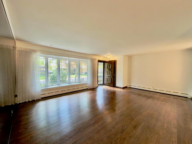 431 S Rammer Avenue, Arlington Heights, IL 60004