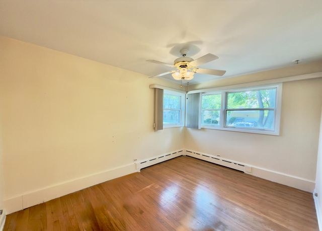 431 S Rammer Avenue, Arlington Heights, IL 60004