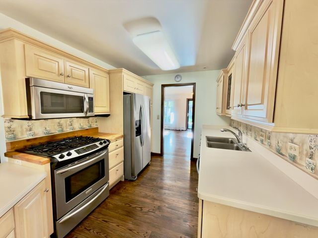 431 S Rammer Avenue, Arlington Heights, IL 60004