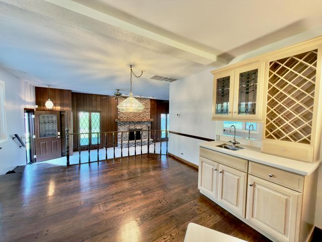 431 S Rammer Avenue, Arlington Heights, IL 60004