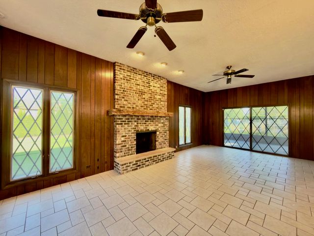 431 S Rammer Avenue, Arlington Heights, IL 60004