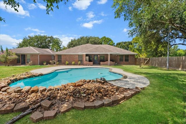5255 Beaver Road, Santa Fe, TX 77517