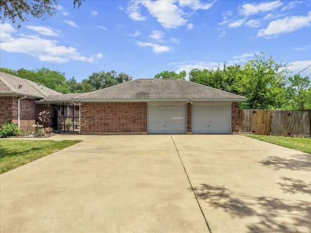 5255 Beaver Road, Santa Fe, TX 77517