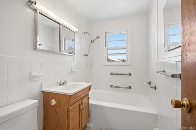 409 Fenimore Road, Mamaroneck, NY 10543