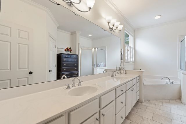 182 HARBOR ISLE CIR, Memphis, TN 38103