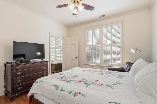 182 HARBOR ISLE CIR, Memphis, TN 38103