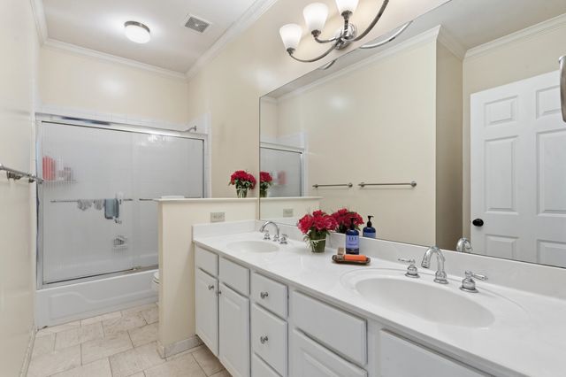 182 HARBOR ISLE CIR, Memphis, TN 38103