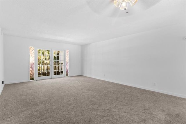 7556 STIRLING Road 223, Davie, FL 33024