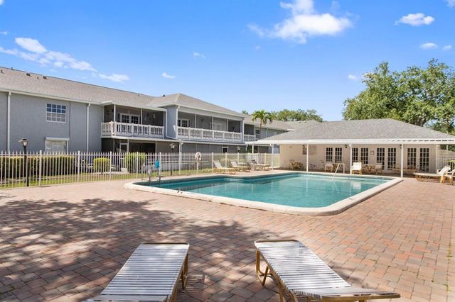 7556 STIRLING Road 223, Davie, FL 33024