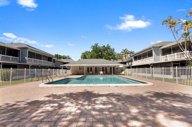 7556 STIRLING Road 223, Davie, FL 33024