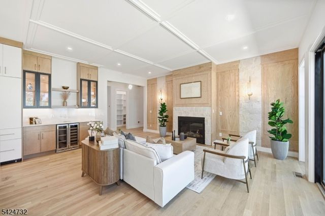 47 Afton Dr, Florham Park Boro, NJ 07932