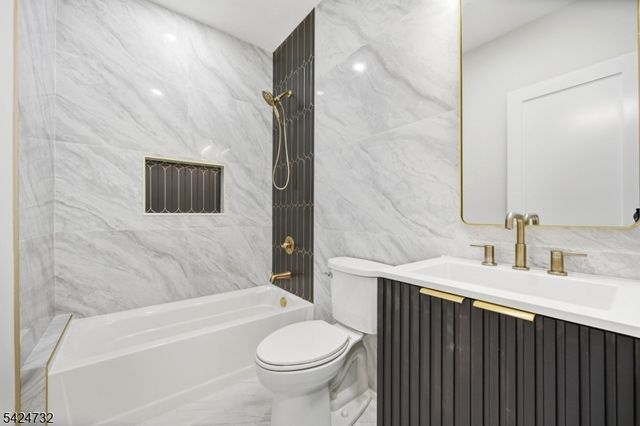47 Afton Dr, Florham Park Boro, NJ 07932