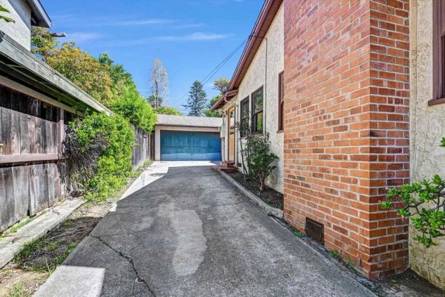 823 Stratford Drive, Encinitas, CA 92024