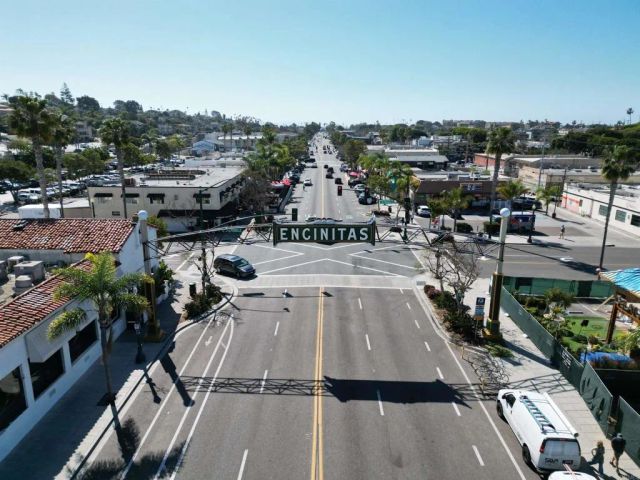 823 Stratford Drive, Encinitas, CA 92024